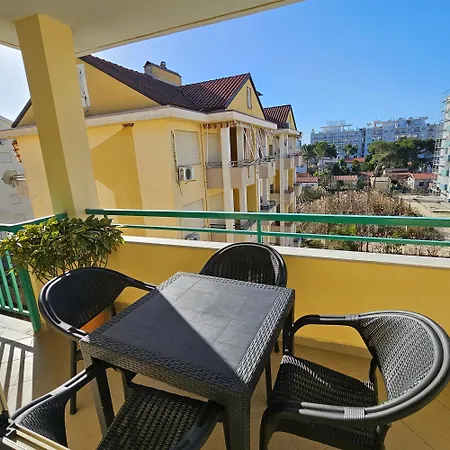 Leora Sunset Apartment-balcony, 250m From Beach, Golem, Mali I Robit アパート